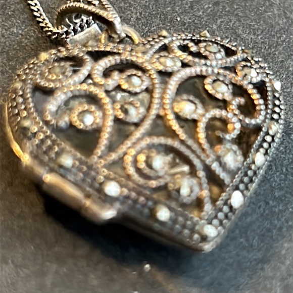 925  SILVER NECKLASE  WITH A HEART  WITH MARCASITES    HEARTH OPEN - Picture 6 of 15